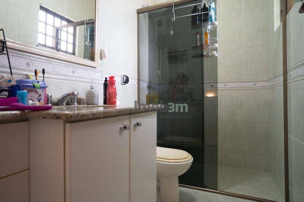 Casa à venda com 3 quartos, 250m² - Foto 13