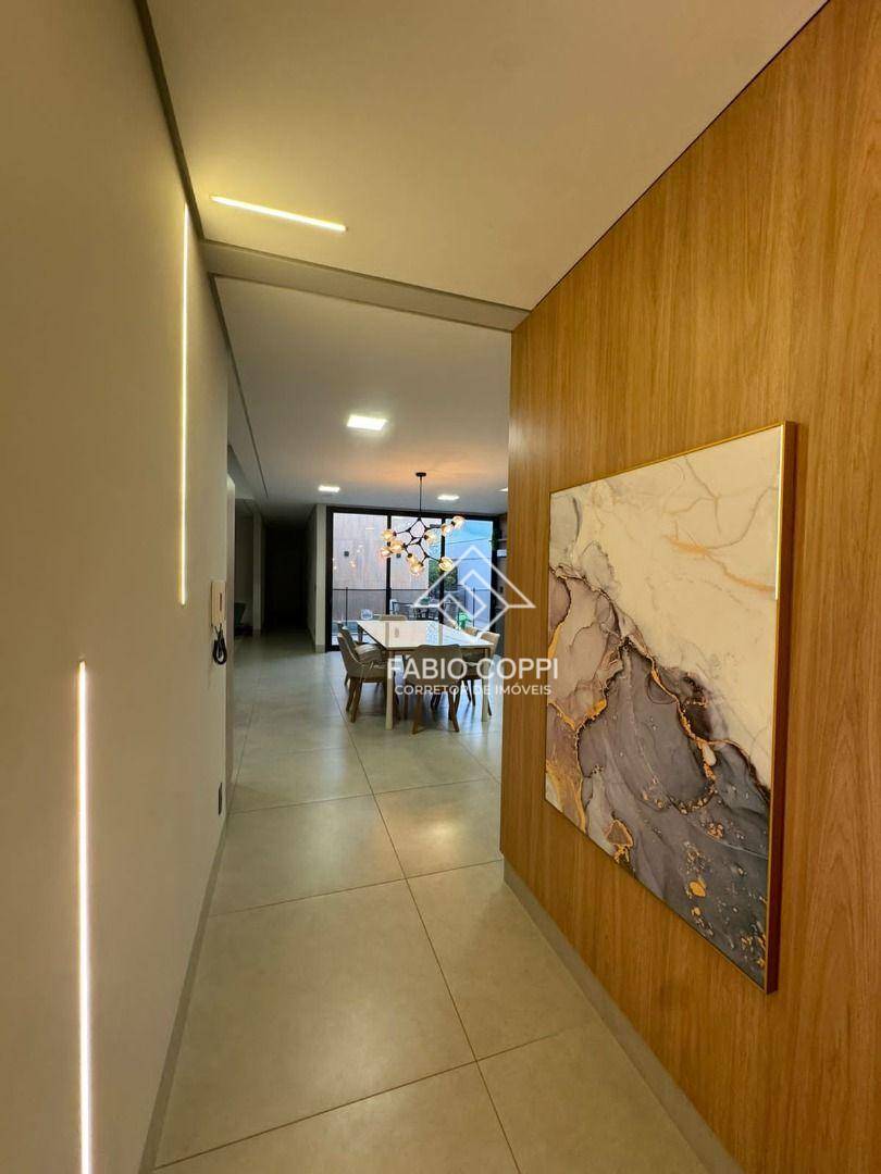 Casa de Condomínio à venda com 3 quartos, 224m² - Foto 2