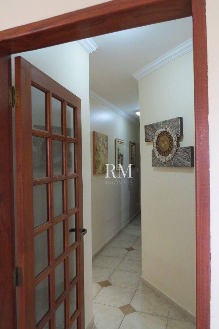 Casa à venda com 3 quartos, 220m² - Foto 10