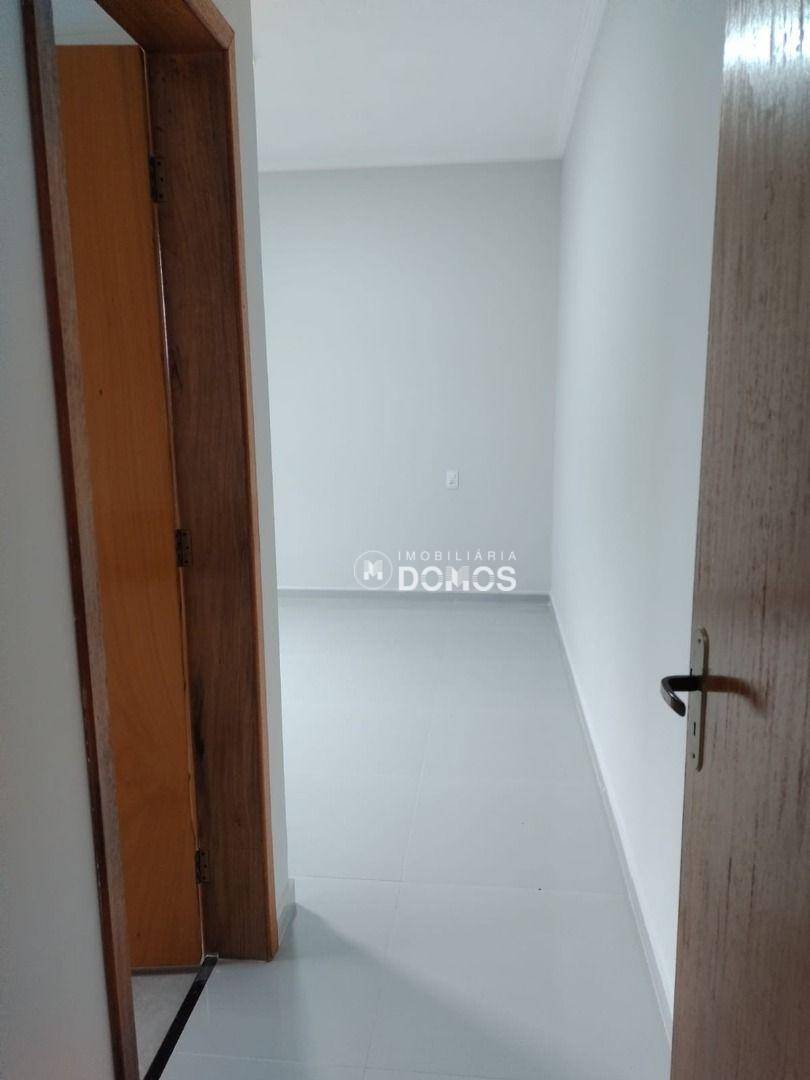 Casa à venda com 2 quartos, 80m² - Foto 10