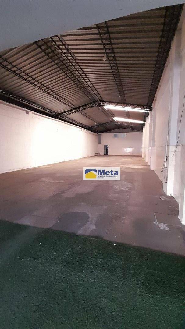 Depósito-Galpão-Armazém para alugar, 420m² - Foto 1