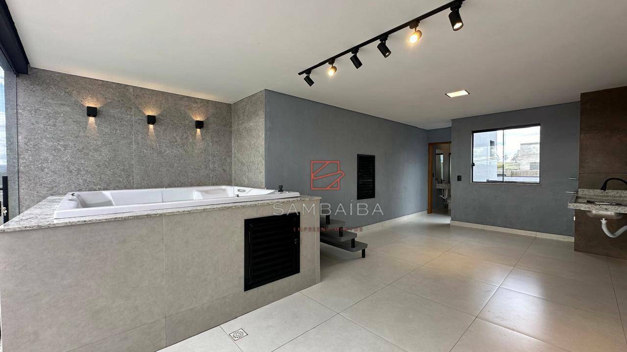 Casa à venda com 3 quartos, 157m² - Foto 1