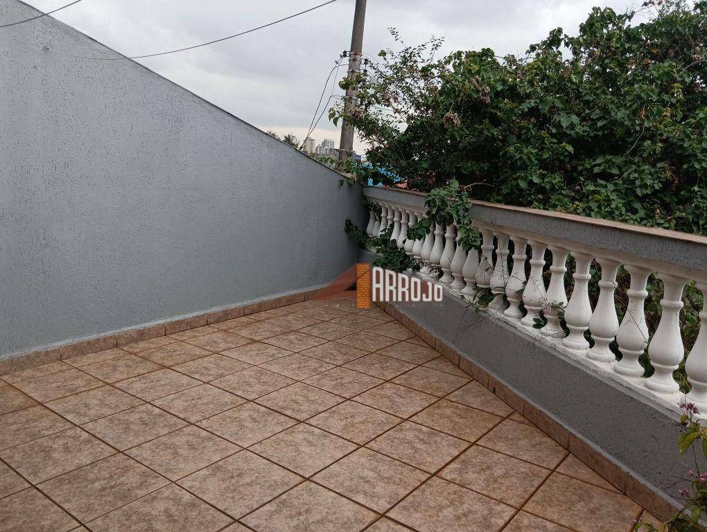 Sobrado à venda com 3 quartos, 200m² - Foto 26