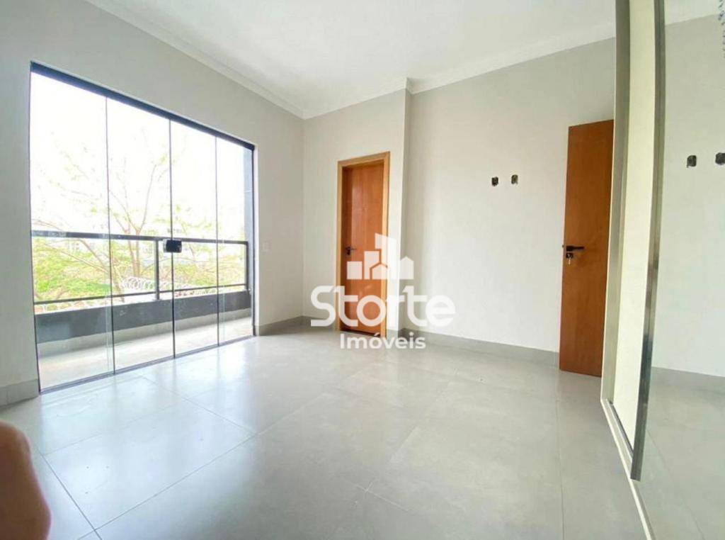 Casa à venda com 3 quartos, 119m² - Foto 7