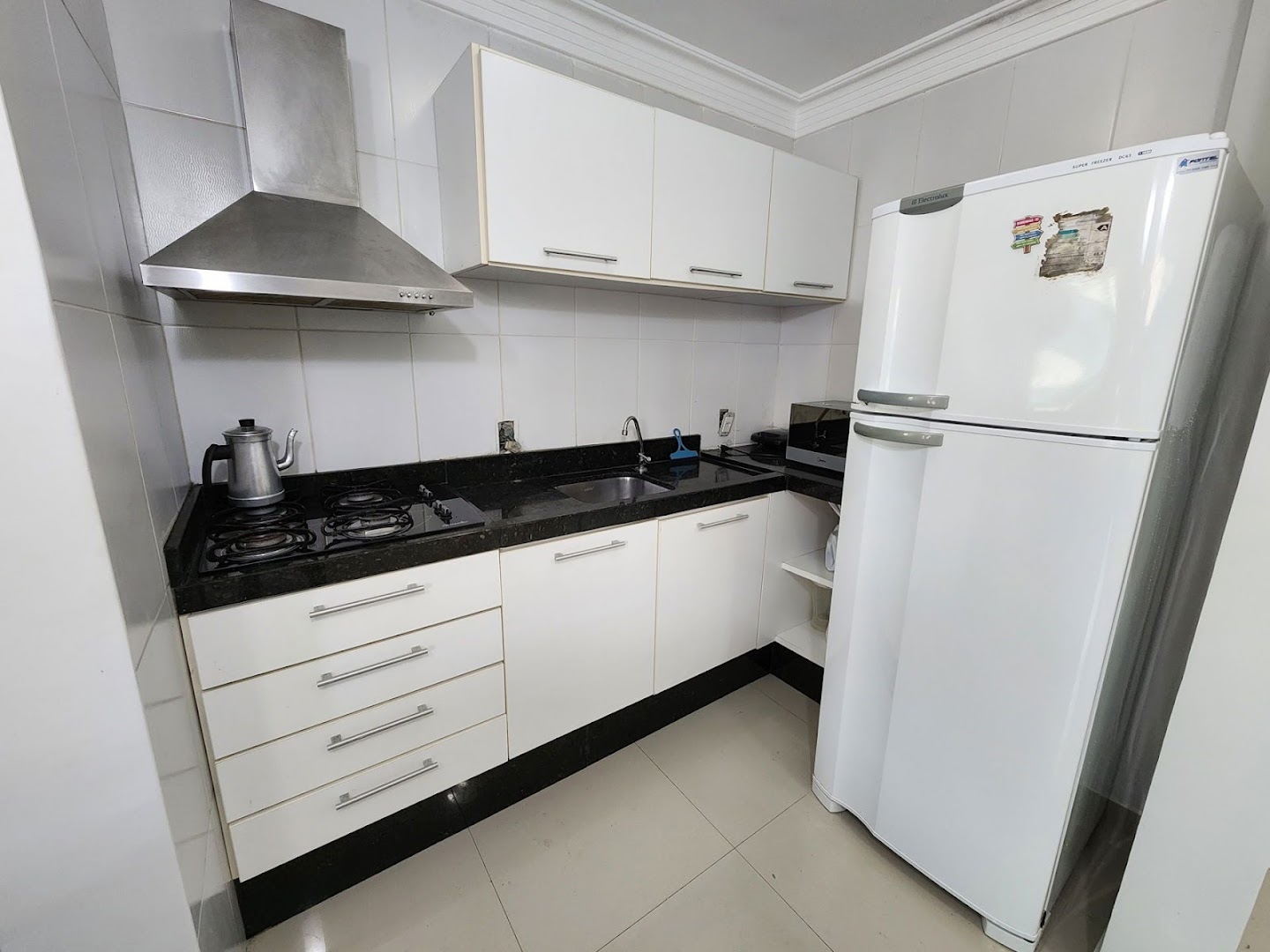 Apartamento à venda com 2 quartos, 70m² - Foto 3