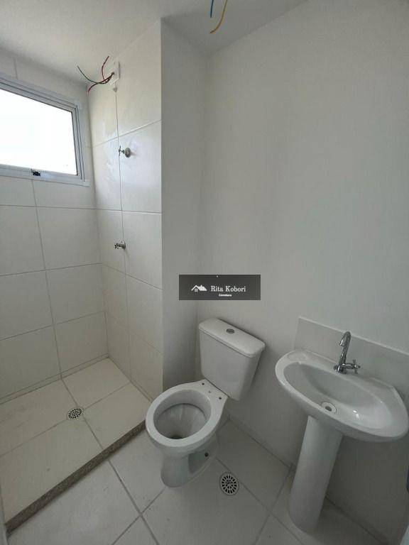 Apartamento à venda com 2 quartos, 44m² - Foto 8