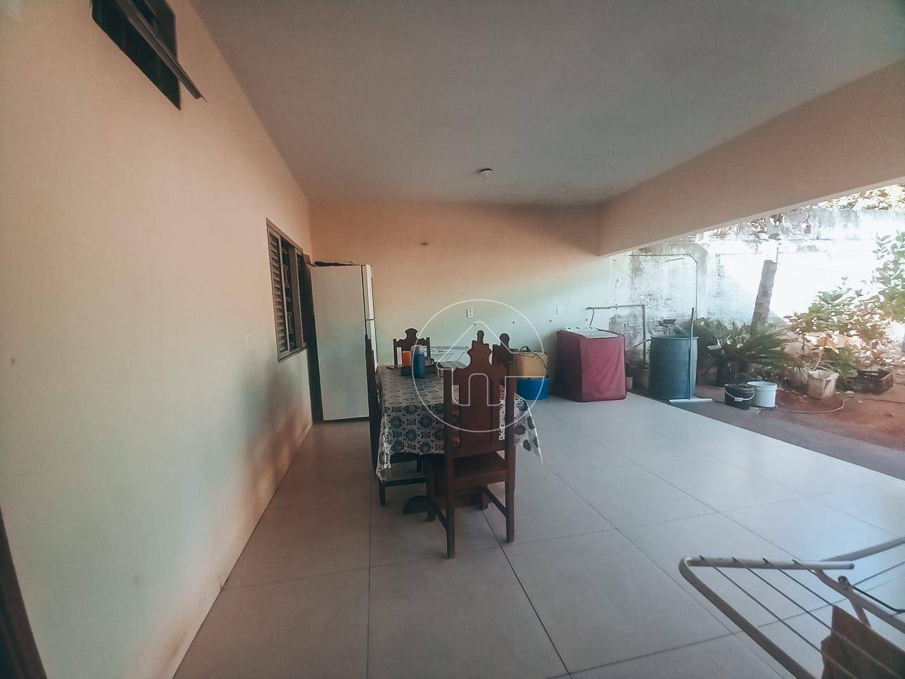 Casa à venda com 3 quartos, 300m² - Foto 21