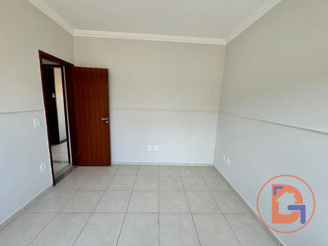 Casa à venda com 2 quartos, 80m² - Foto 14