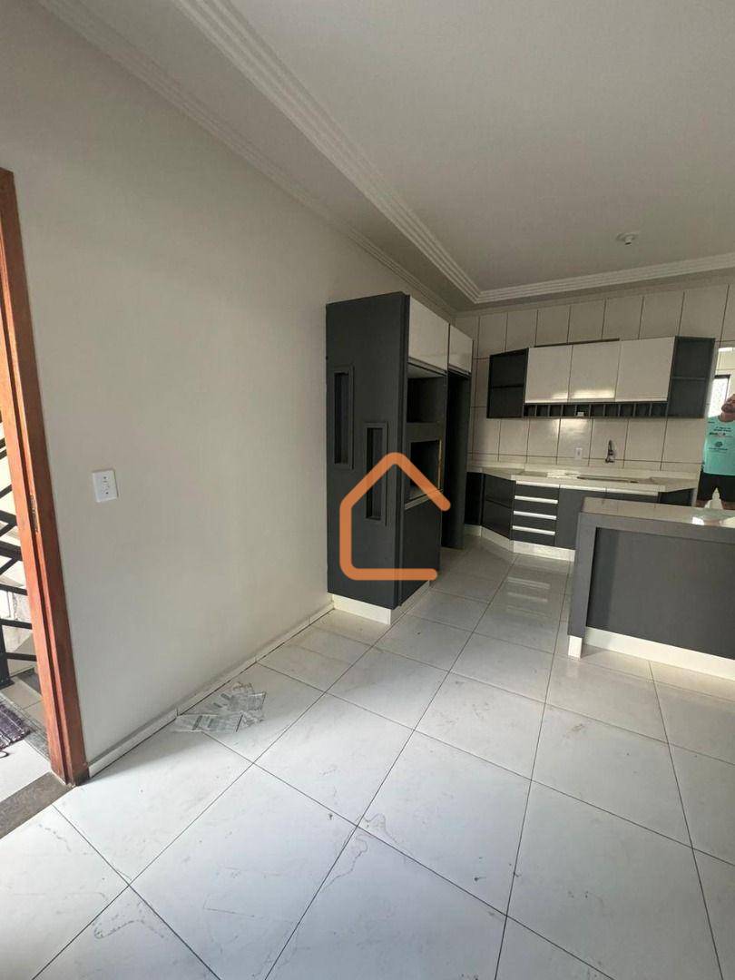 Apartamento à venda com 2 quartos, 75m² - Foto 3