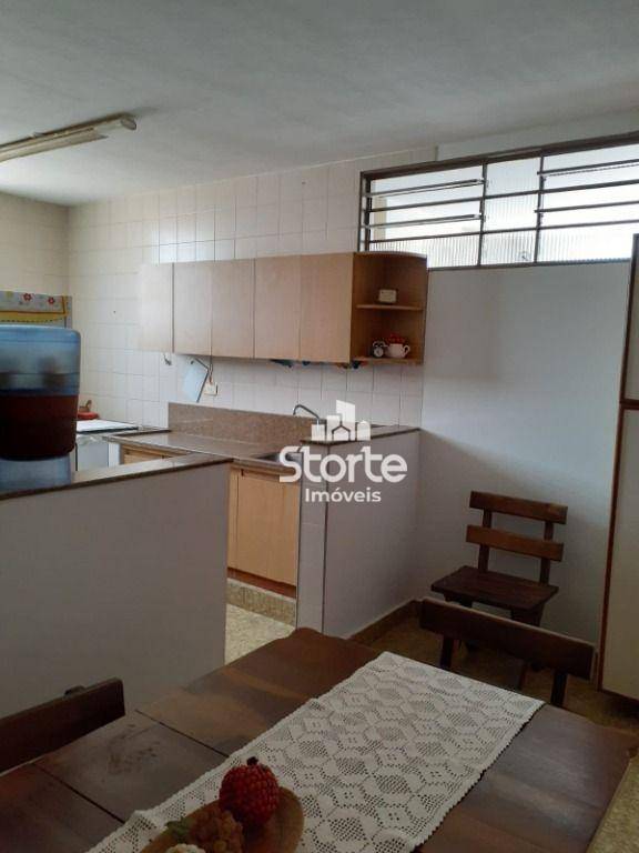 Apartamento à venda com 3 quartos, 125m² - Foto 3