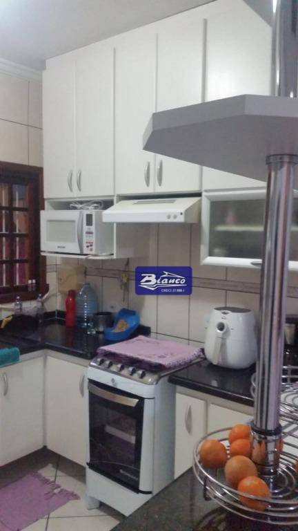 Sobrado à venda com 3 quartos, 180m² - Foto 34