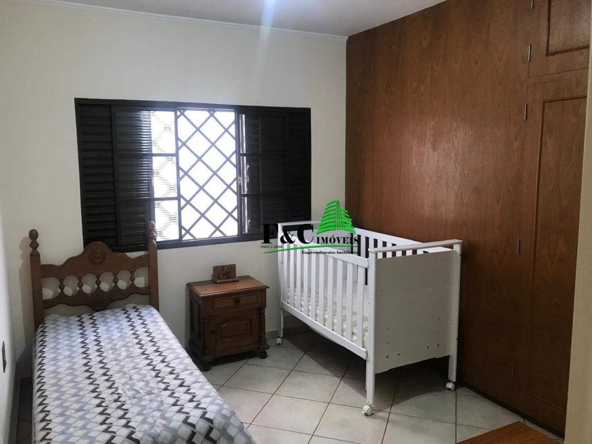 Casa à venda com 3 quartos, 250m² - Foto 17