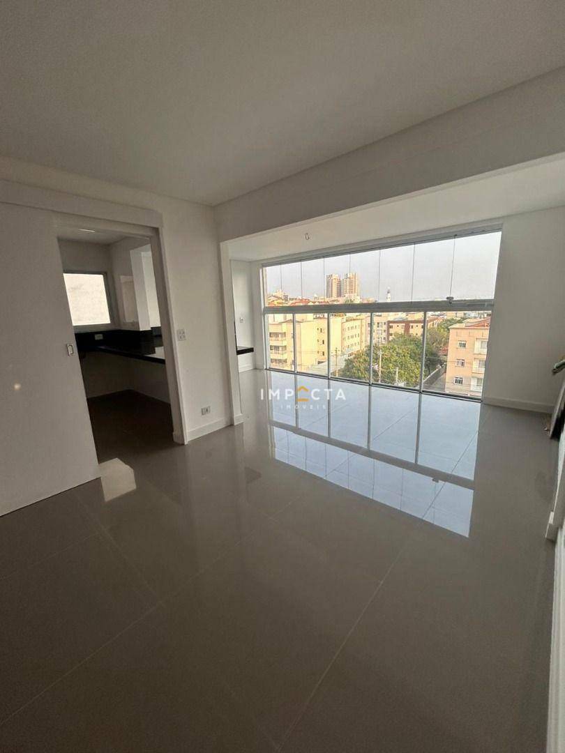 Apartamento à venda com 3 quartos, 125m² - Foto 3