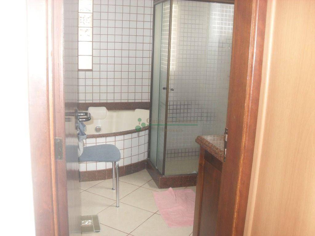 Casa de Condomínio à venda com 4 quartos, 330m² - Foto 24