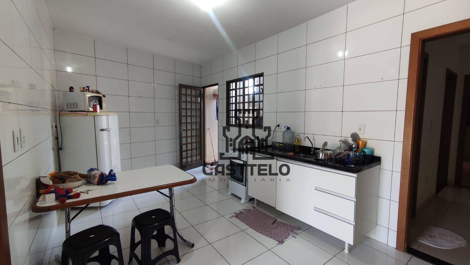 Casa à venda com 3 quartos, 90m² - Foto 6