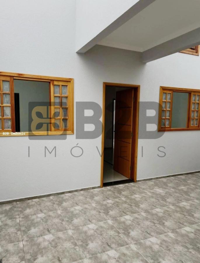 Casa à venda com 3 quartos, 118m² - Foto 2