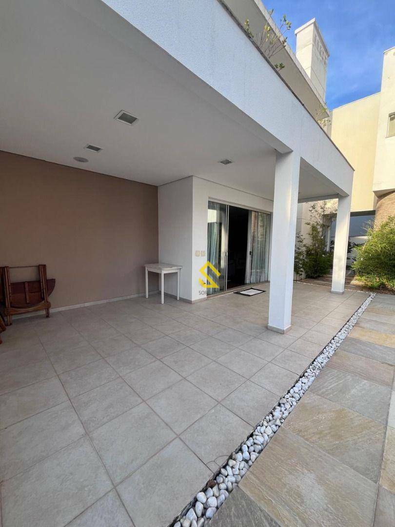 Casa de Condomínio à venda e aluguel com 5 quartos, 720m² - Foto 25