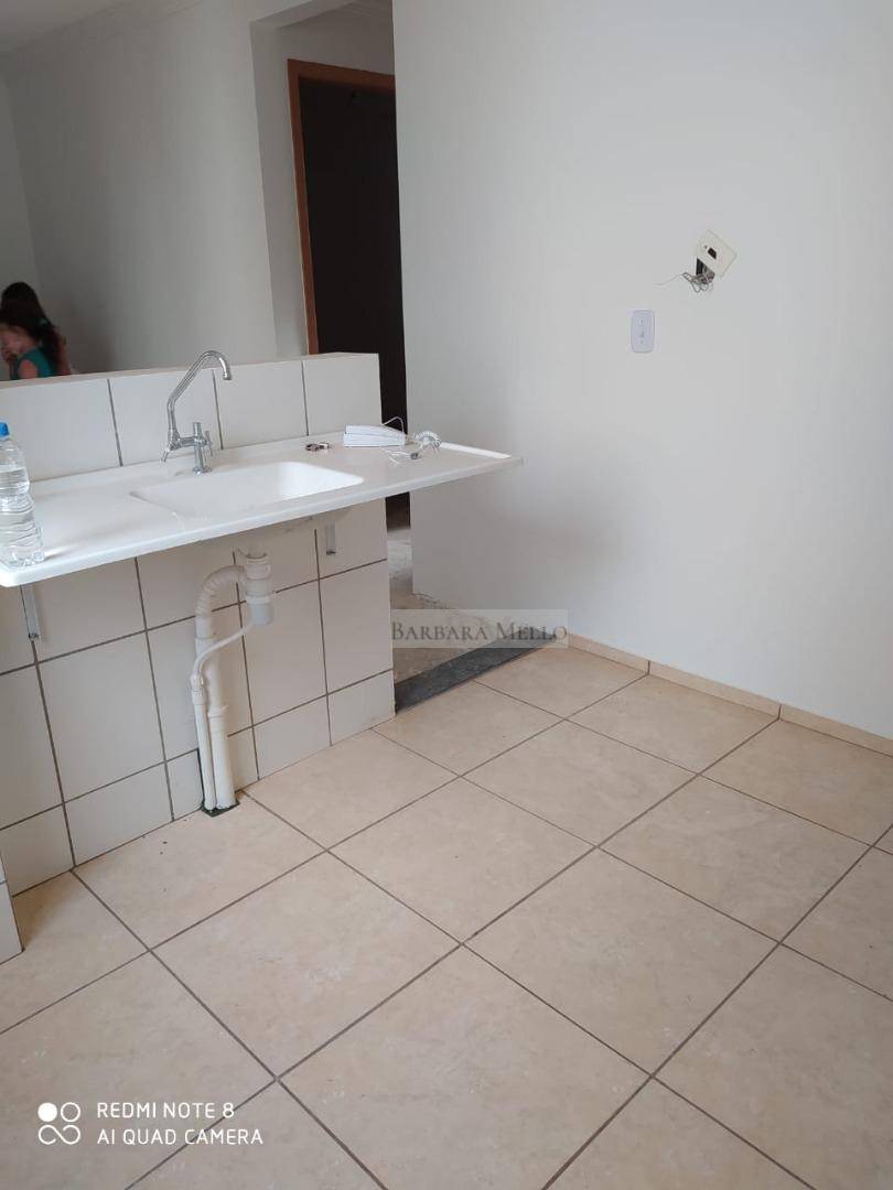 Apartamento à venda com 2 quartos, 45m² - Foto 3