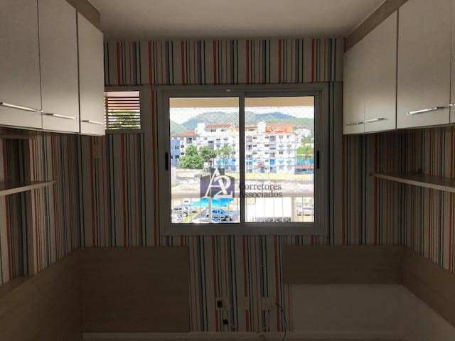 Apartamento à venda com 2 quartos, 77m² - Foto 1