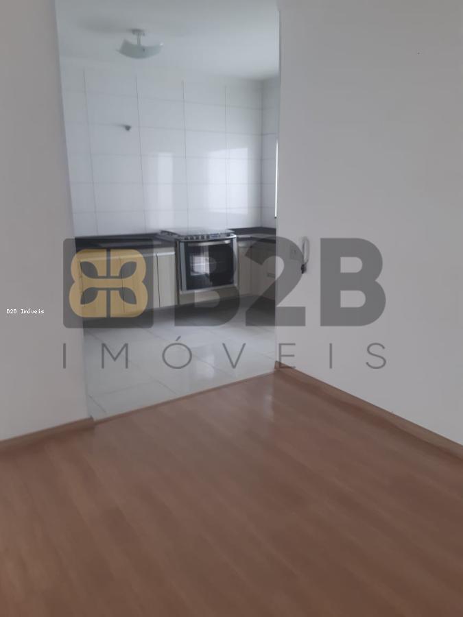 Casa à venda com 3 quartos, 150m² - Foto 4