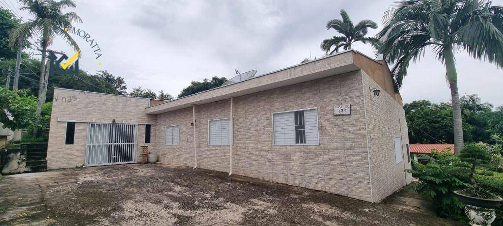 Casa à venda com 4 quartos, 200m² - Foto 3
