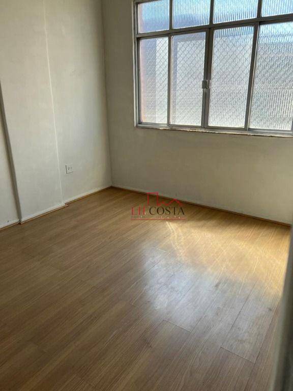 Apartamento à venda com 2 quartos, 70m² - Foto 5