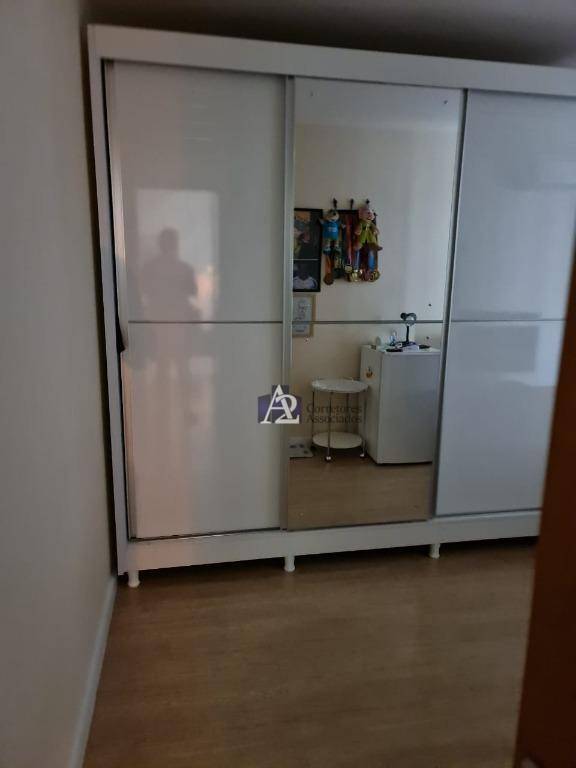 Apartamento à venda com 2 quartos, 60m² - Foto 5