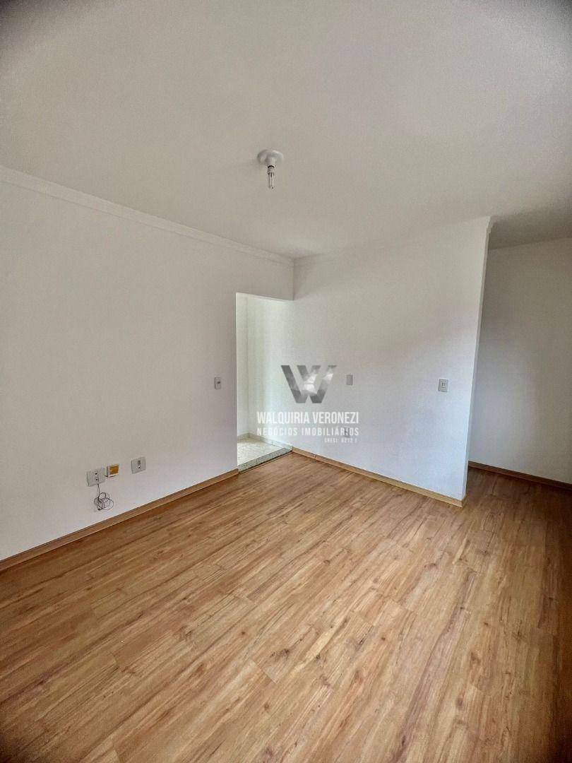 Apartamento à venda com 2 quartos, 70m² - Foto 4