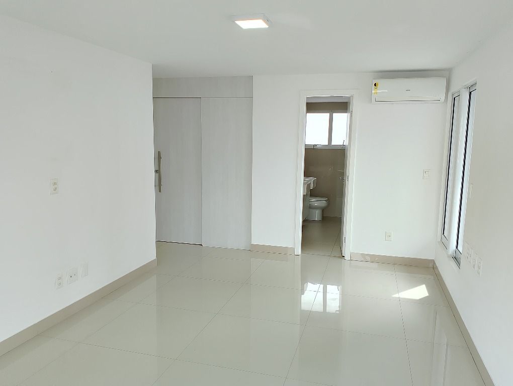 Apartamento à venda com 4 quartos, 225m² - Foto 6