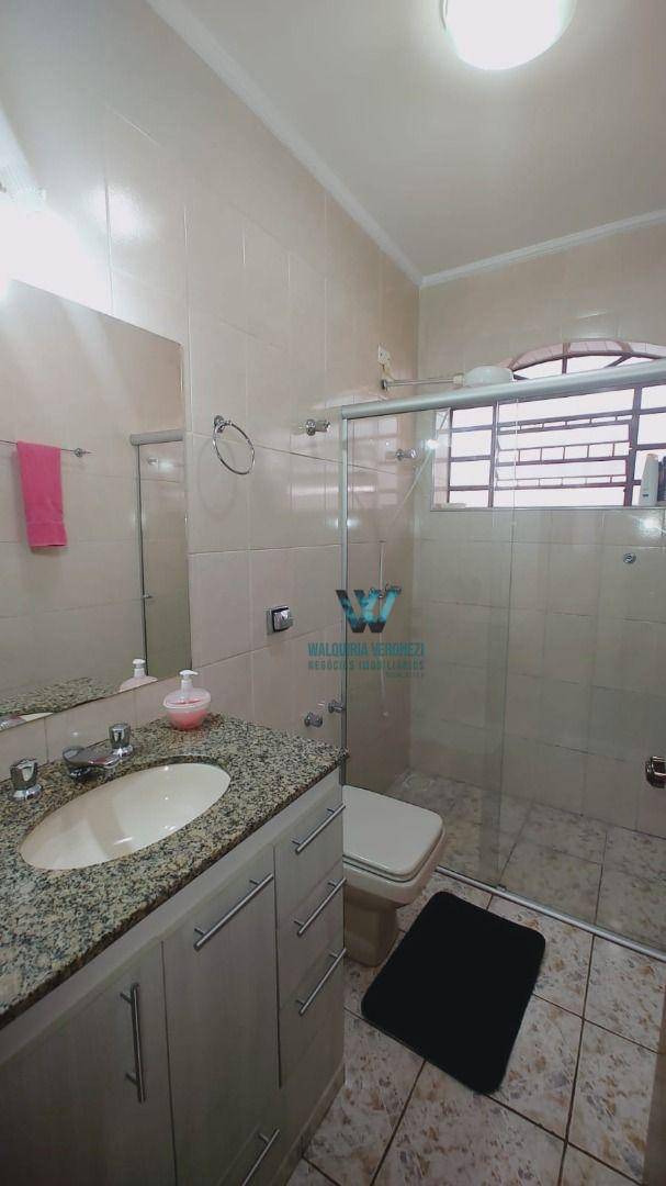 Casa à venda com 3 quartos, 197m² - Foto 7