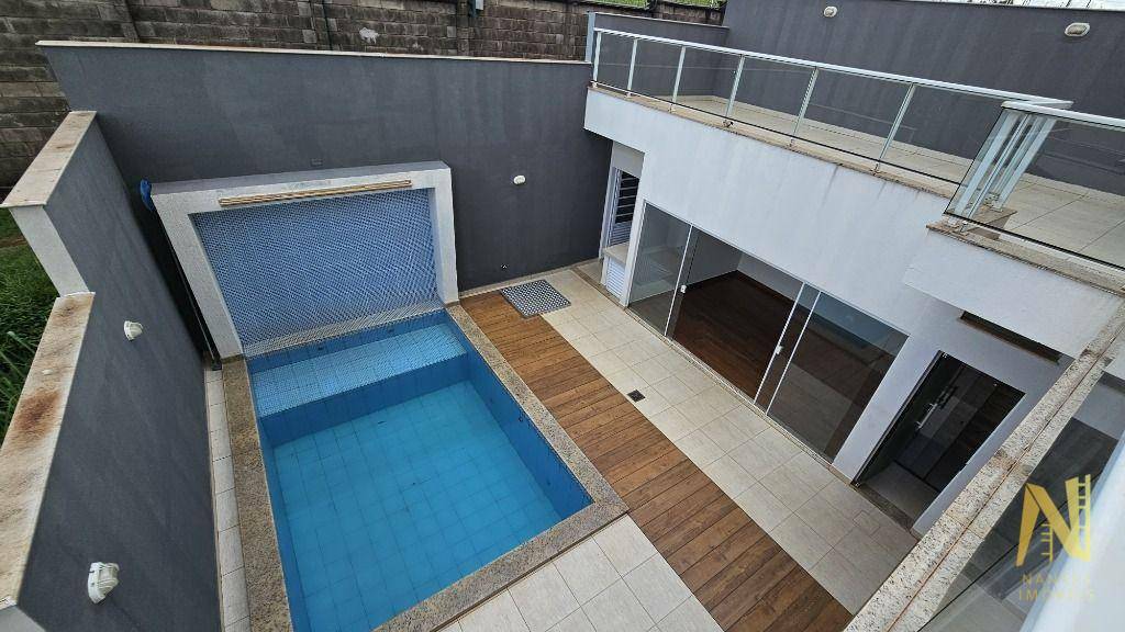 Casa de Condomínio à venda e aluguel com 3 quartos, 270m² - Foto 32