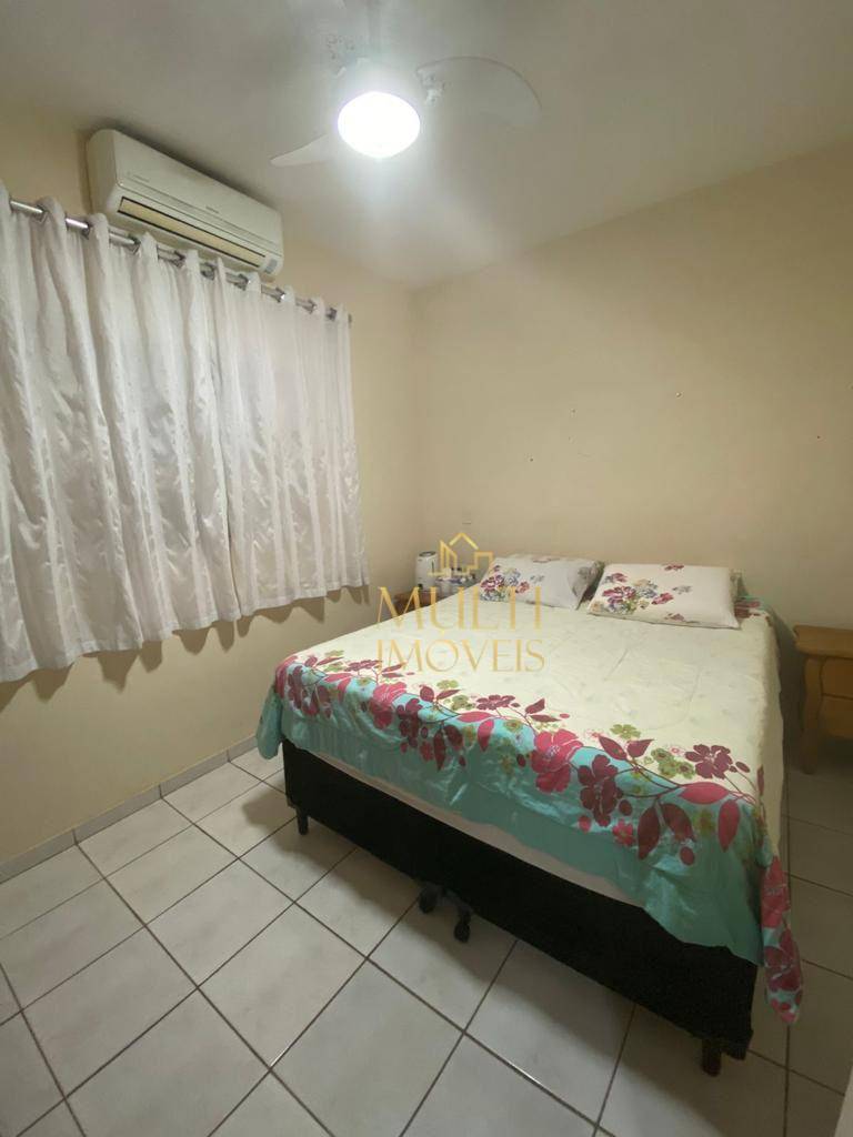 Casa à venda com 2 quartos, 180m² - Foto 2