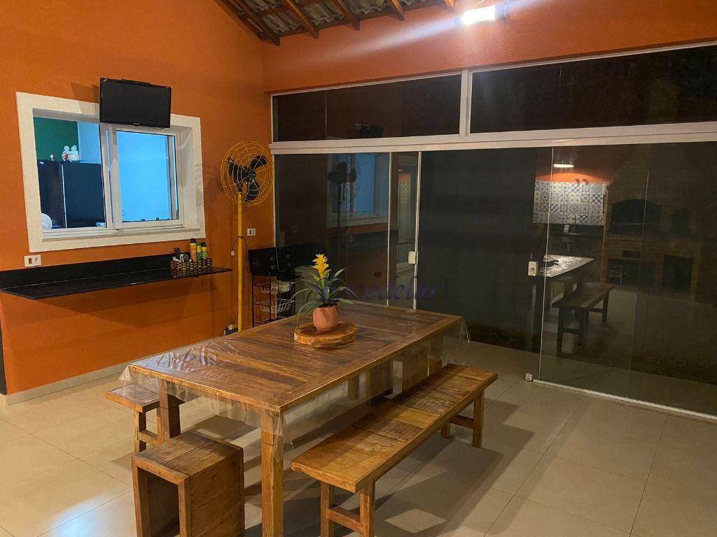 Casa de Condomínio para alugar com 3 quartos, 237m² - Foto 18