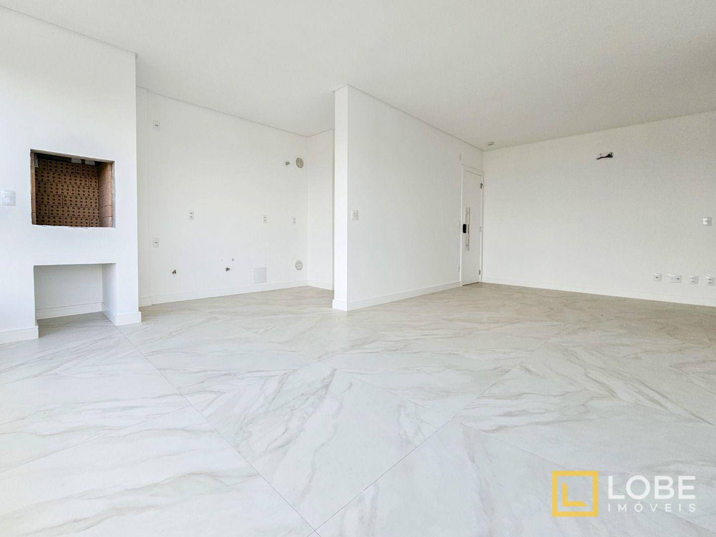 Apartamento à venda com 2 quartos, 77m² - Foto 2