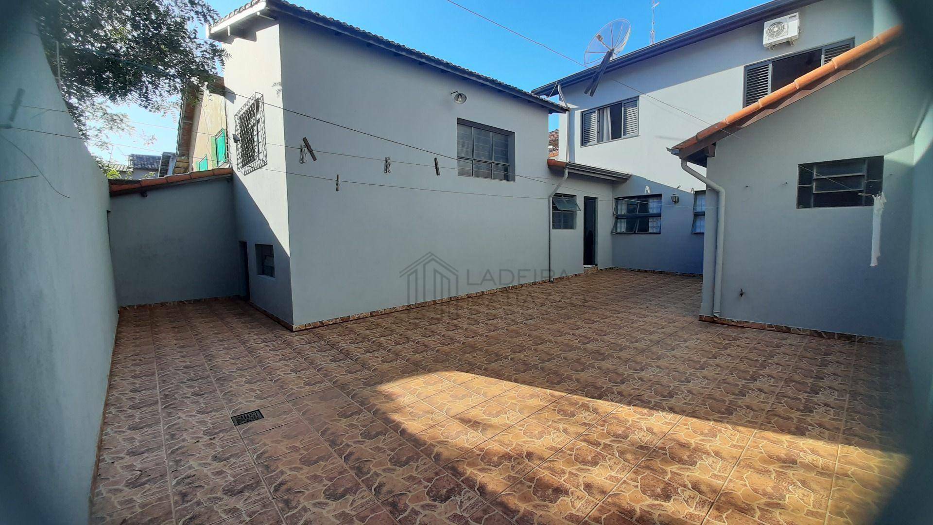 Casa à venda com 4 quartos, 200m² - Foto 10