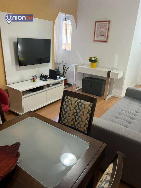 Apartamento à venda com 2 quartos, 76m² - Foto 2