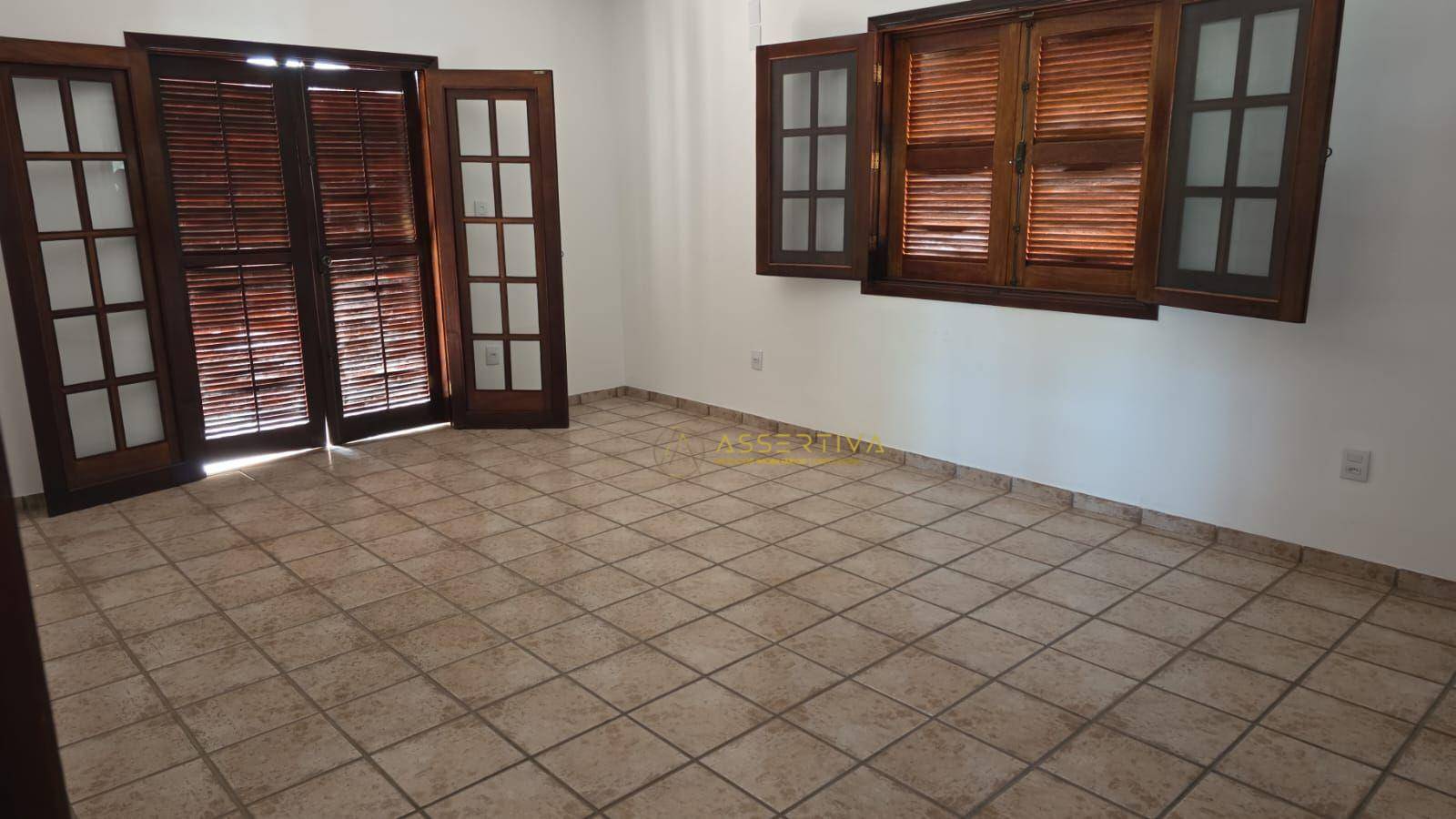 Casa de Condomínio para alugar com 4 quartos, 380m² - Foto 13