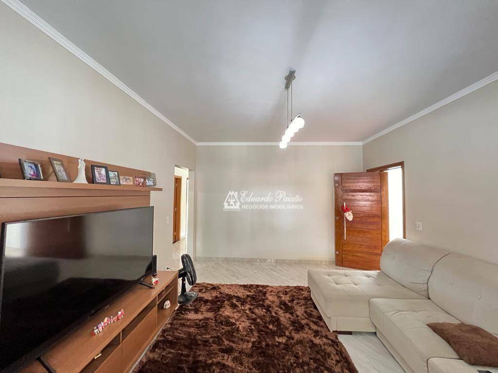 Casa à venda com 3 quartos, 130m² - Foto 4