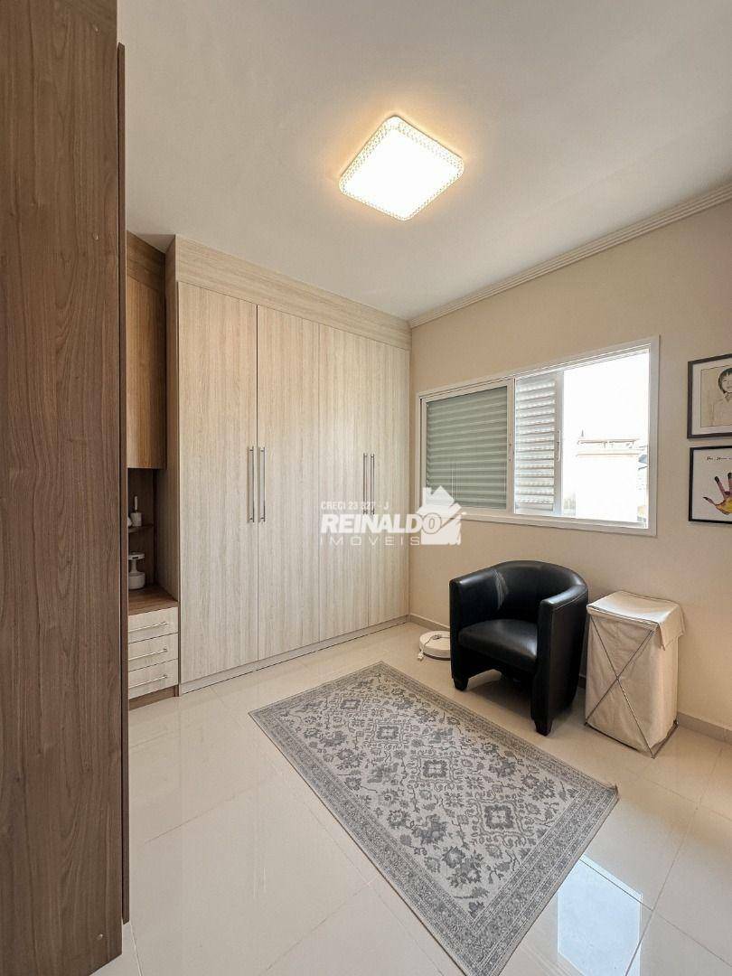 Casa de Condomínio à venda com 3 quartos, 181m² - Foto 2