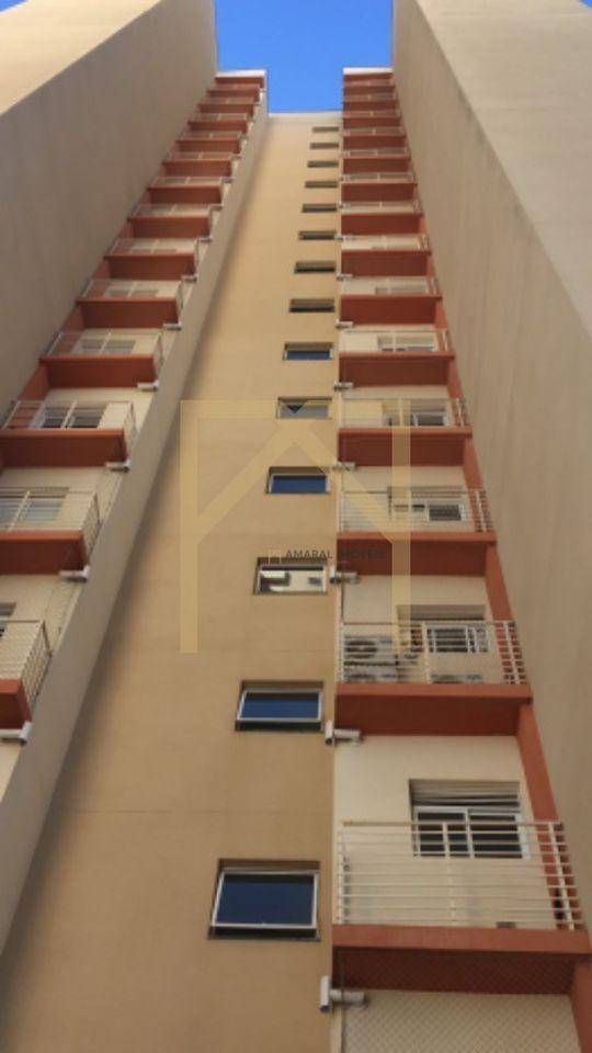 Apartamento à venda com 3 quartos, 80m² - Foto 2