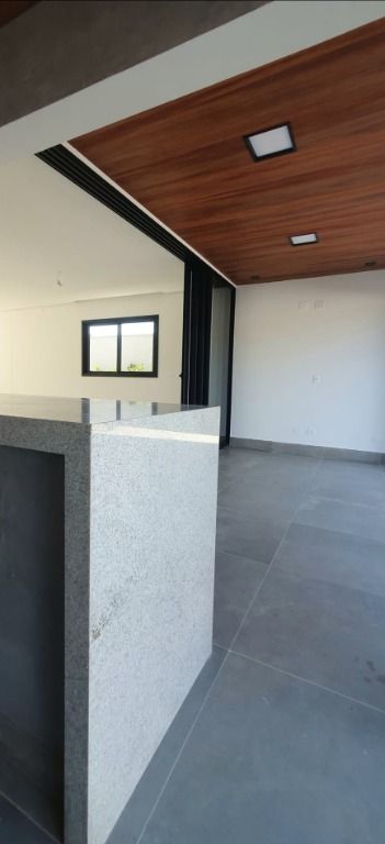 Casa à venda com 3 quartos, 300m² - Foto 11