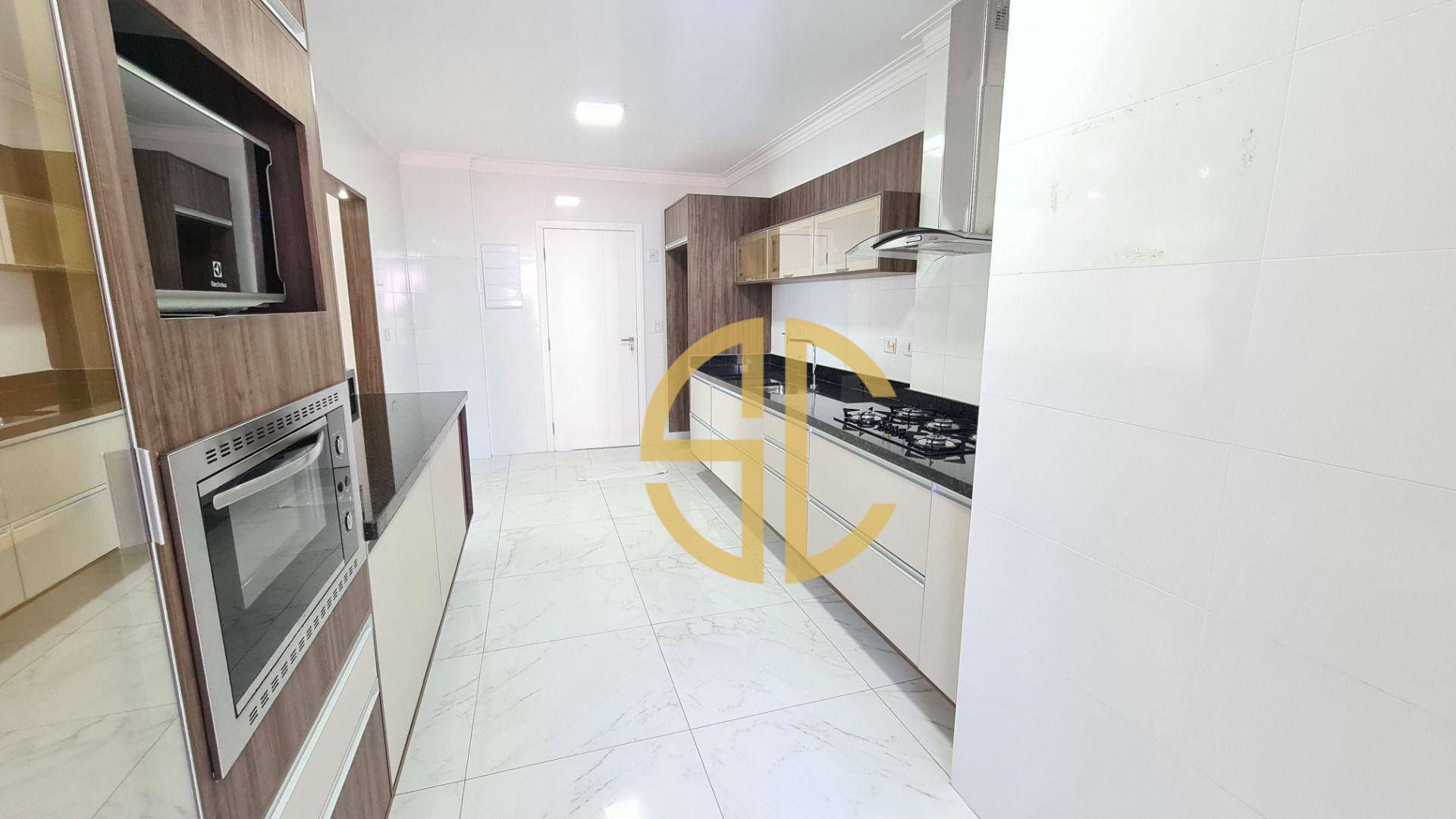 Apartamento à venda com 3 quartos, 139m² - Foto 9