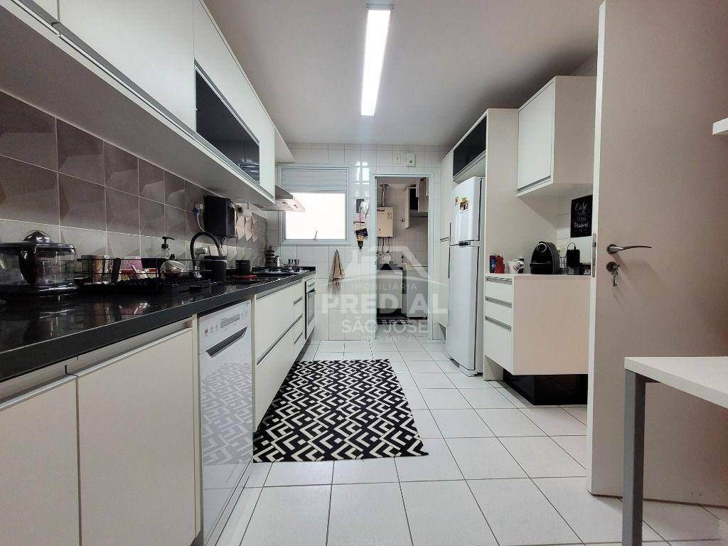 Apartamento à venda com 3 quartos, 144m² - Foto 27