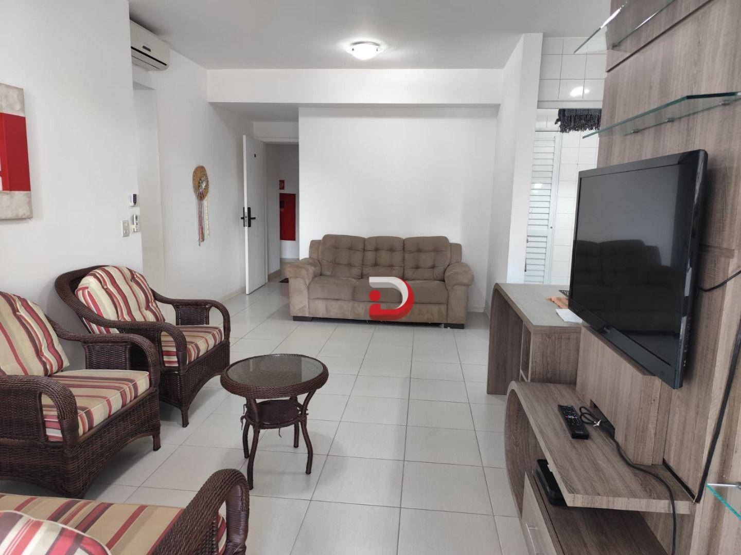 Apartamento à venda com 2 quartos, 70m² - Foto 1