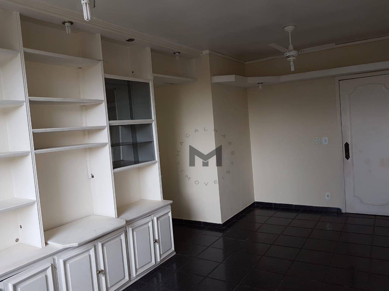 Apartamento à venda com 2 quartos, 60m² - Foto 3