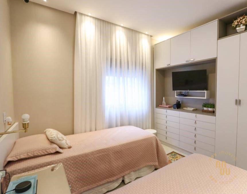 Casa à venda com 4 quartos, 336m² - Foto 15