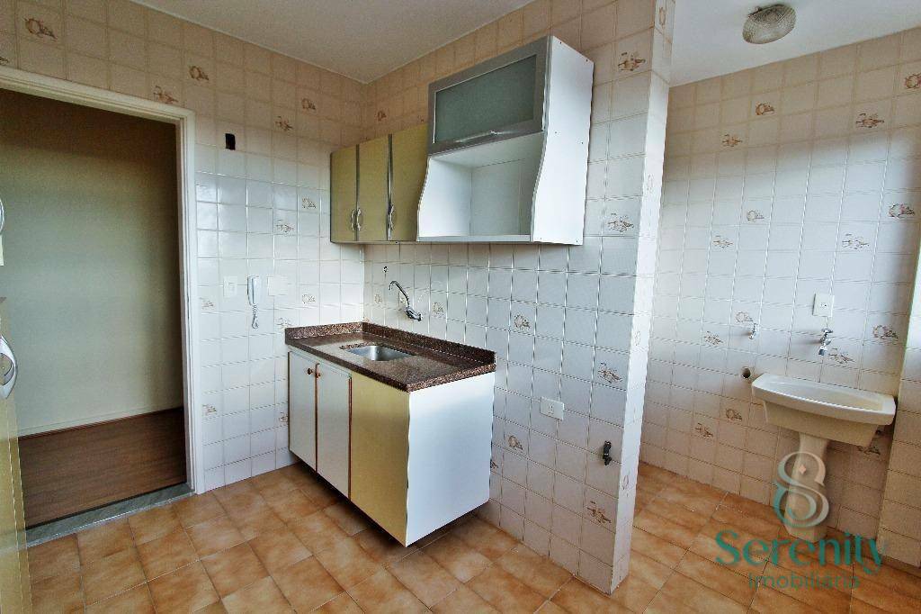 Apartamento para alugar com 2 quartos, 64m² - Foto 9