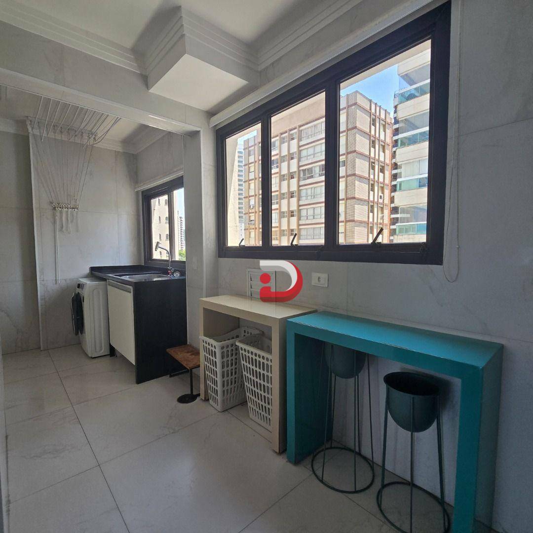 Apartamento à venda e aluguel com 3 quartos, 150m² - Foto 15