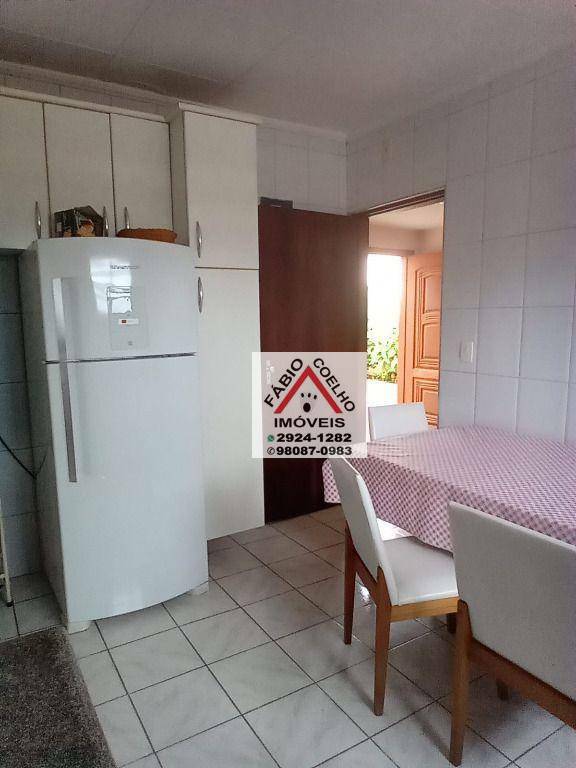 Casa à venda com 3 quartos, 150m² - Foto 4