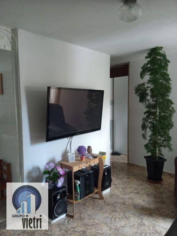 Apartamento à venda com 2 quartos, 45m² - Foto 2